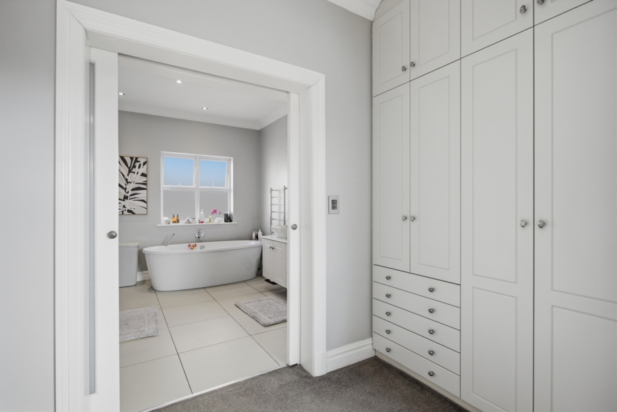 4 Bedroom Property for Sale in Val De Vie Estate Western Cape